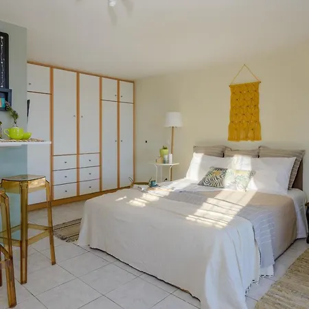 Vivian's Endless View * Svoronata